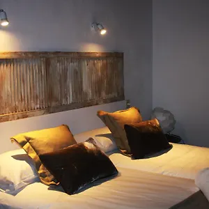 Tribeca Boutique Nocleg ze śniadaniem